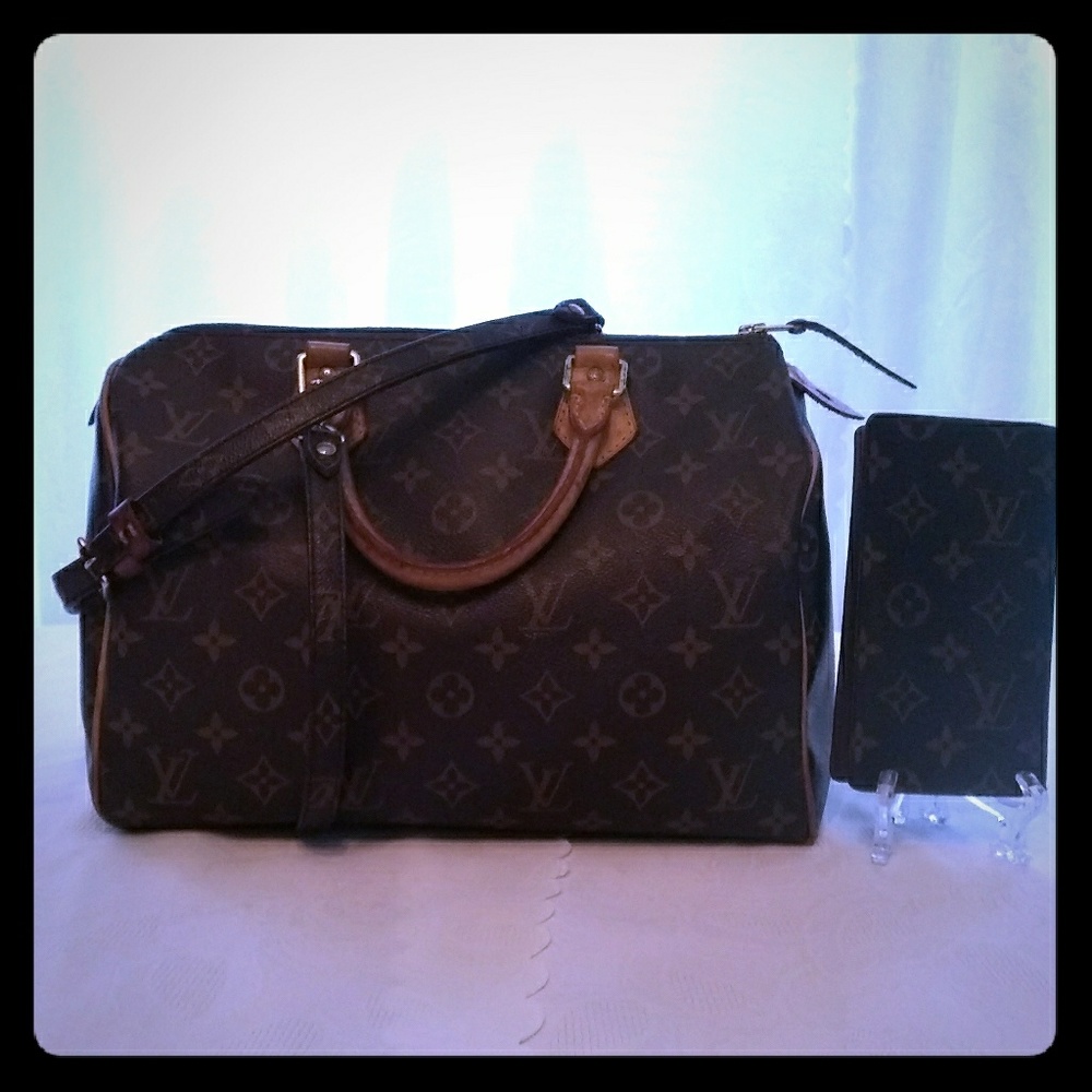 Louis Vuitton Speedy 30 & Checkbook Wallet